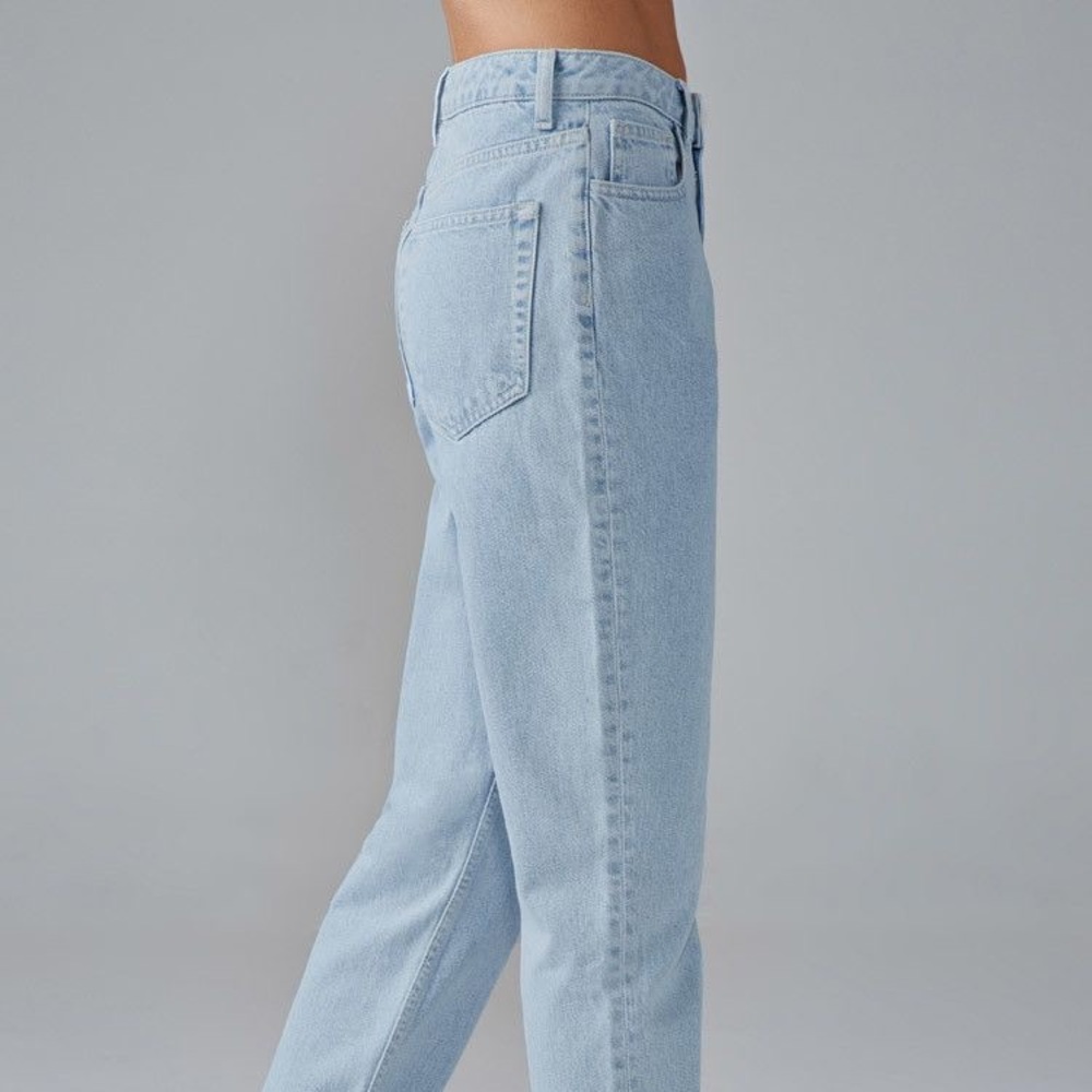 NWT Forever 21 Mom Jeans sz. 28" (button fly)